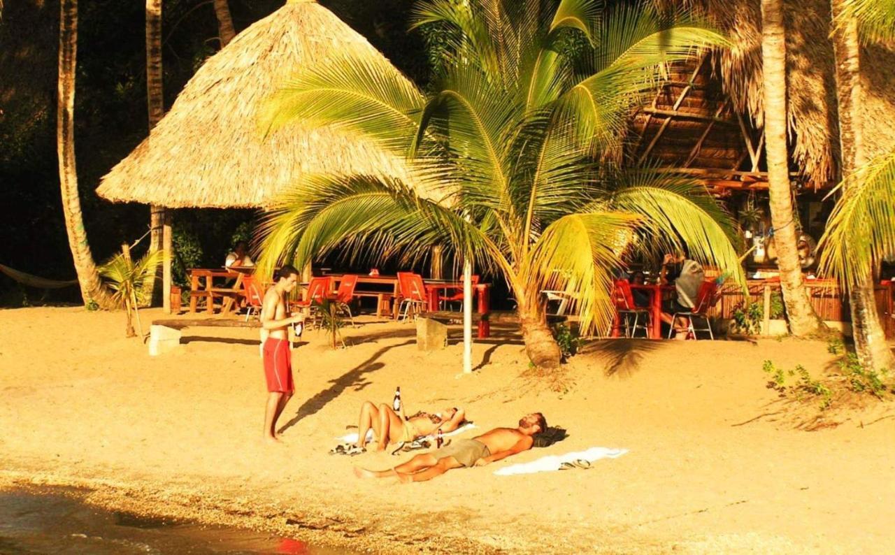 Denny'S Beach Resort Hotel Mariscos Exterior foto